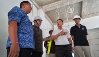 Bupati Klungkung I Made Satria memimpin langsung kegiatan Monitoring dan Evaluasi (Monev) pelaksanaan pembangunan daerah, Selasa (7/10/2025). Foto: dok/Pemkab Klungkung