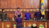 Rapat Paripurna Ke-7 Masa Persidangan I Tahun Sidang 2025–2026 DPRD Provinsi Bali yang digelar di Wiswa Sabha Utama, Kantor Gubernur Bali, Rabu (15/10/2025). Foto: dok/Pemprov Bali