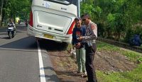 Sebuah Bus bermuatan 35 orang terperosok di jalan Denpasar-Gilimanuk, Jumat (23/10/25) sumber wacanabali