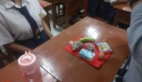 Foto: Siswa di Denpasar saat menerima MBG. Sumber: WacanaBali.