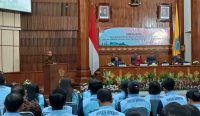 Foto: KPK sosialisasi budaya antikorupsi kepada 300 pejabat Pemprov Bali di Kantor Gubernur Bali, Selasa (4/11). Sumber: Yulius N/wacanabali.com
