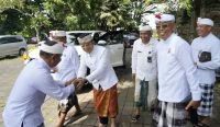 Bupati Klungkung I Made Satria menghadiri pengukuhan Prajuru Majelis Desa Adat (MDA) Kecamatan se-Kabupaten Klungkung masa bakti 2026–2031 di Pura Agung Kentel Gumi.