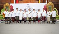 Foto: pelantikan enam pimpinan tinggi di lingkungan Pemprov Bali. Sumber: Ist.