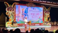 Gubernur Bali Wayan Koster saat membuka Bulan Bahasa Bali ke-8 Tahun 2026 di Gedung Ksirarnawa, Art Center Denpasar, Minggu (1/2/2026).