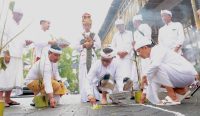 Foto: Prosesi Tawur Kesanga di Kawasan Catur Pata Patung Catur Muka, Denpasar. Sumber: Ist.