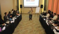 Foto: Aliansi Jurnalis Independen (AJI) bersama Kedutaan Besar Polandi menggelar workshop terkait manipulasi informasi di Denpasar. Sumber: Ist.