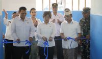 Foto: Bupati Klungkung I Made Satria menghadiri peresmian Satuan Pelayanan Program Gizi (SPPG) 3T di Kutampi, Kecamatan Nusa Penida, Rabu (14/10), sebagai upaya mendukung peningkatan gizi masyarakat dan pemberdayaan ekonomi lokal. Sumber: ist