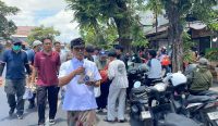 Foto: Asisten Bidang Administrasi Umum I Wayan Wijana saat pengerahan ASN OPD Kabupaten Badung ke 38 titik SPBU di enam kecamatan di wilayah Badung, Kamis (15/10). Sumber: ist