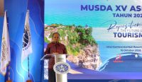 Foto: Gubernur Bali, Wayan Koster saat membuka acara Musda XV ASITA Bali di InterContinental Bali Resort Jimbaran, Jumat (16/10). Sumber: Yulius N/wacanabali.com